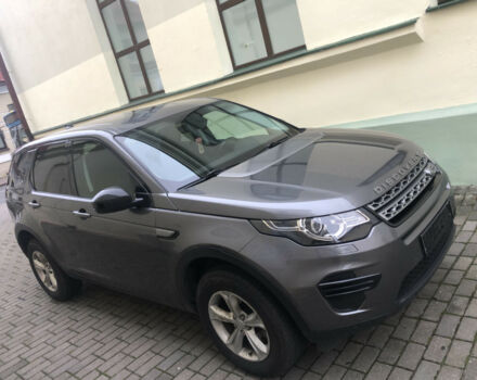 Land Rover Discovery 2018 року - Фото 2 автомобіля