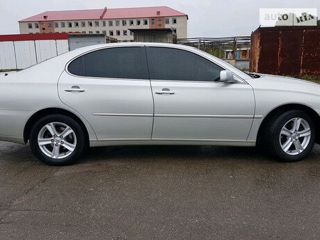 Lexus ES 2004 року