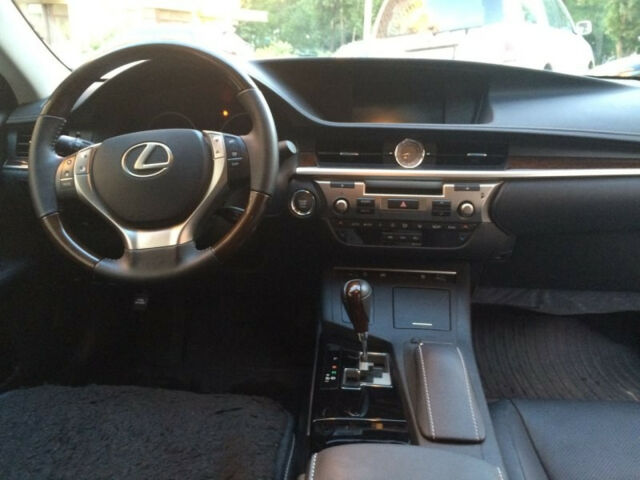 Lexus ES 2014 года