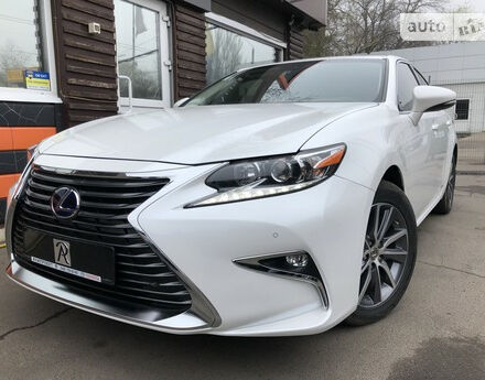 Lexus ES 2016 года