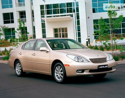 Lexus ES 2012 року