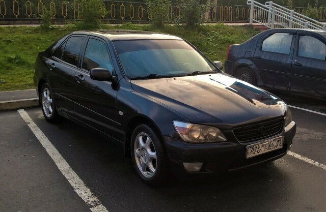Lexus IS 1999 года