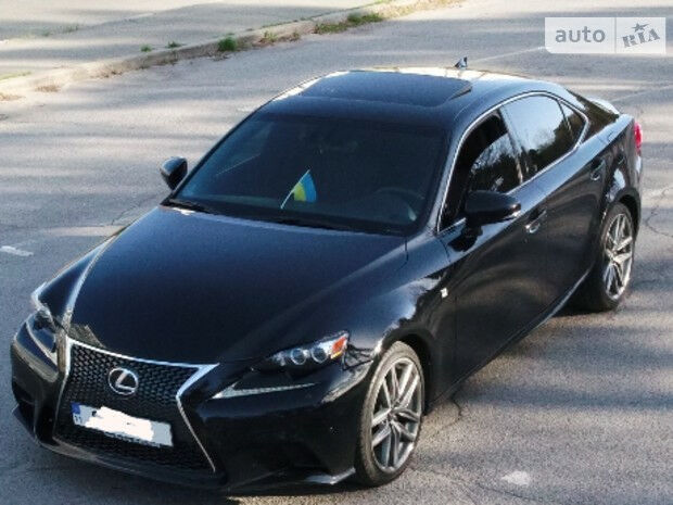 Lexus IS 2013 года