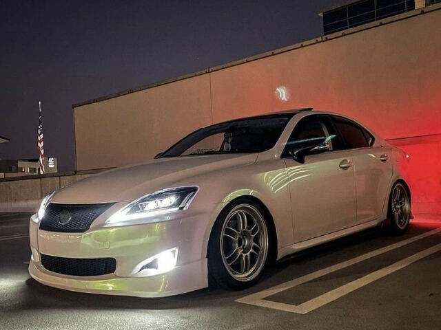 Лексус ИС 2007 года Lexus IS 2007 года