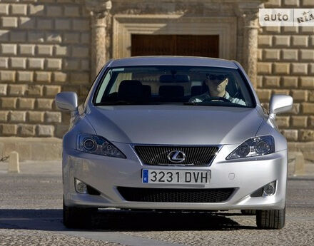 Lexus IS 2008 року