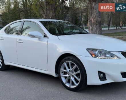 Lexus IS 2012 року