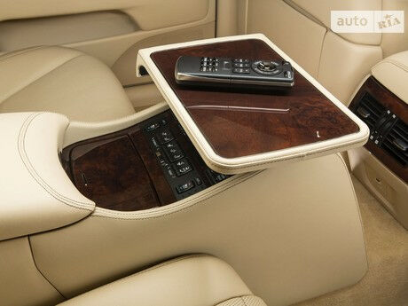 Лексус ЛС 2001 года Lexus LS 2001 года
