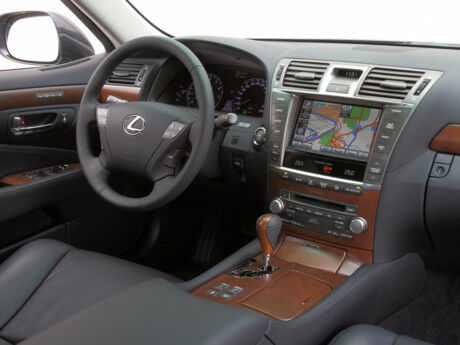 Лексус ЛС 2006 года Lexus LS 2006 года