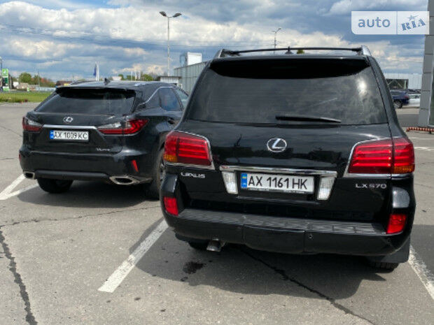 Lexus LX 570 2008 года