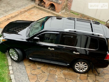 Лексус LX 570 2008 року Lexus LX 570 2008 року