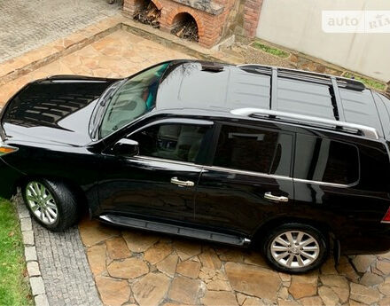 Фото на відгук з оцінкою 5   про авто Lexus LX 570 2008 року випуску від автора “Сергей” з текстом: Очень КомфортныйНадежныйАдекватный в стоимости обслуживанияДумаю данные авто не нуждаются в комме...