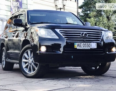 Lexus LX 570 2009 года