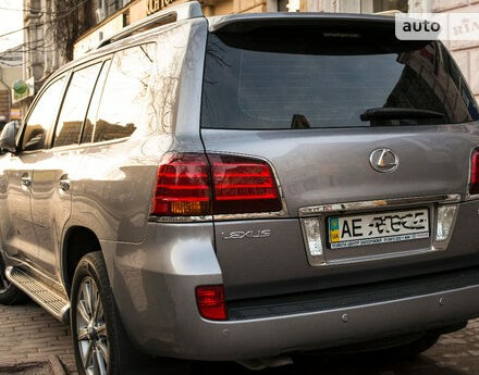 Фото на відгук з оцінкою 5   про авто Lexus LX 570 2008 року випуску від автора “Дмитрий” з текстом: Этот автомобиль лучший и все ! Не даром правительство и просто влиятельные люди выбирают именно л...