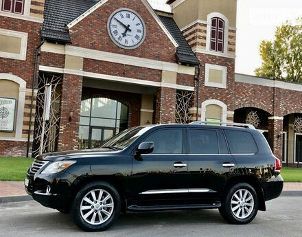 Lexus LX 570 2008 года