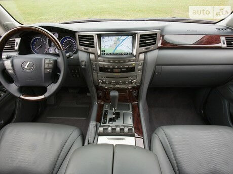 Лексус ЛХ 2007 года Lexus LX 2007 года