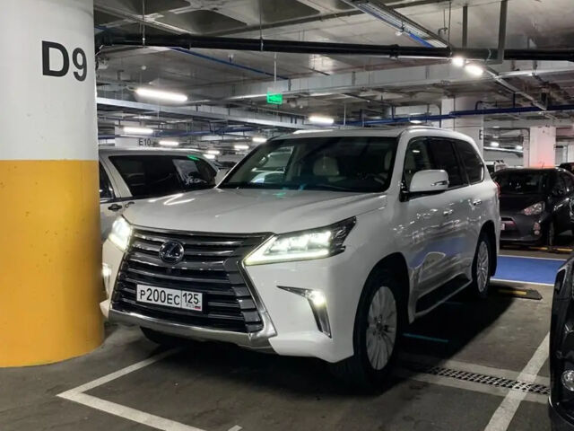 Lexus LX 2016 года