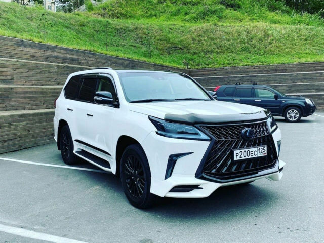 Lexus LX 2016 года