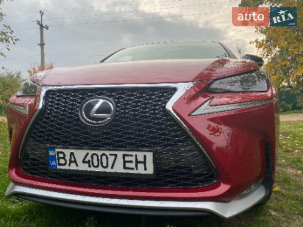 Lexus NX 200t 2017 года