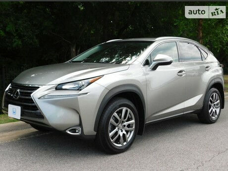 Lexus NX 2015 года