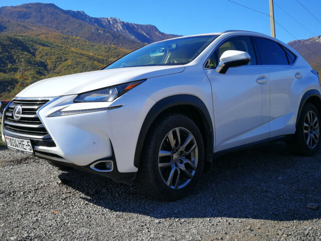 Lexus NX 2015 року