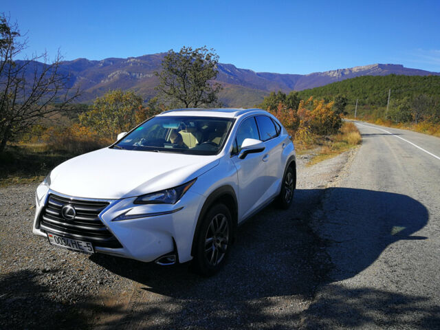 Lexus NX 2015 року