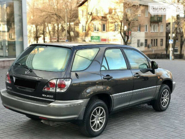 Lexus RX 300 2001 року