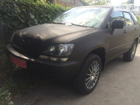 Лексус RX 300 2000 года Lexus RX 300 2000 года