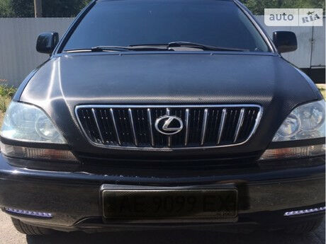Лексус RX 300 2001 года Lexus RX 300 2001 года