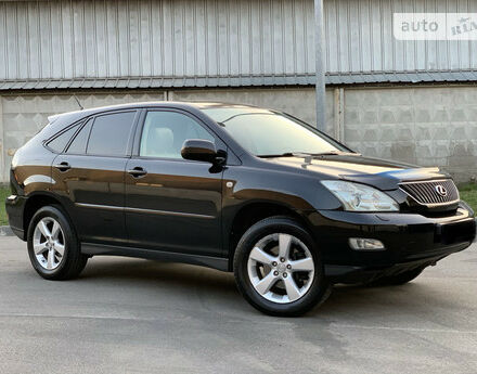 Фото на відгук з оцінкою 4.8   про авто Lexus RX 350 2007 року випуску від автора “Вадим” з текстом: Отличный кроссовер для езды в городе и по трассе.Очень мягкий и комфортный авто, на трассе ведёт ...