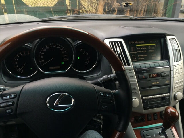 Лексус РХ 2004 року Lexus RX 2004 року