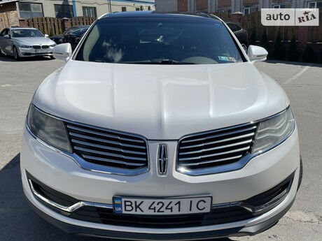 Lincoln MKX 2016 року