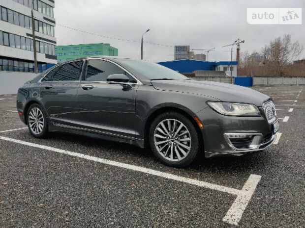 Lincoln MKZ 2019 года