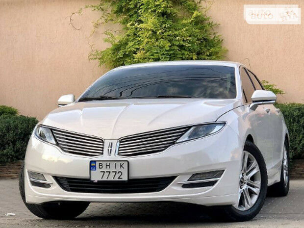 Lincoln MKZ 2014 года