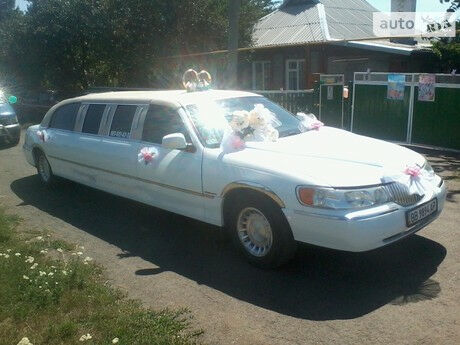 Lincoln Town Car 2000 року