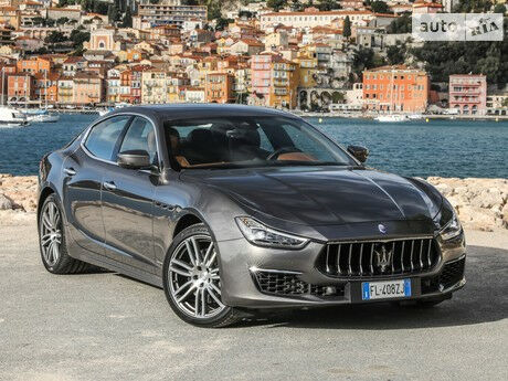 Мазерати Гибли 2018 года Maserati Ghibli 2018 года