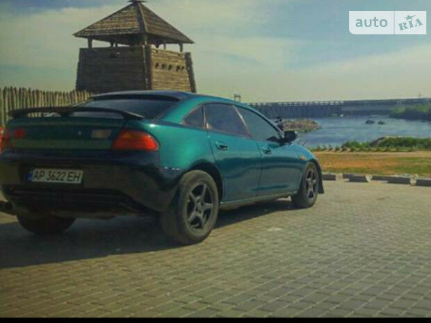 Mazda 2 1997 року