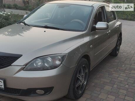 Мазда 3 2006 року Mazda 3 2006 року