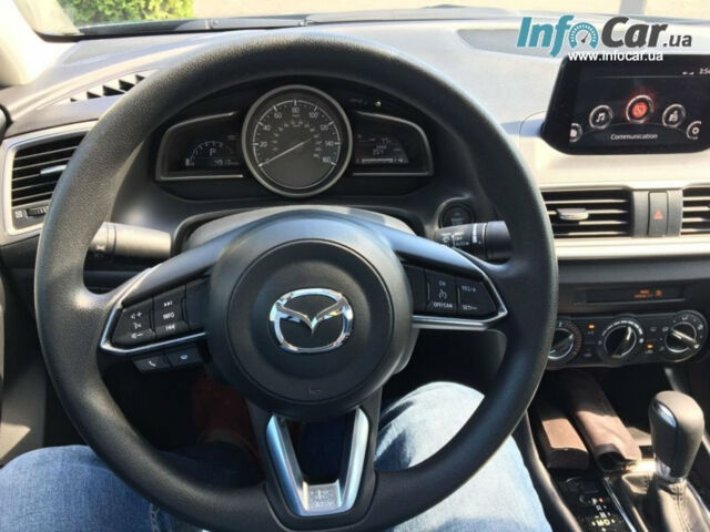 Mazda 3 2017 года