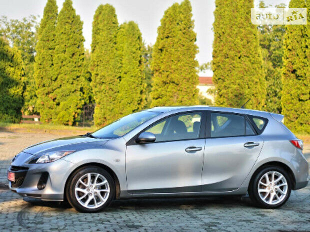 Mazda 3 2012 року