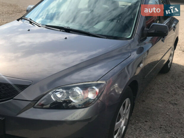 Мазда 3 2007 року Mazda 3 2007 року