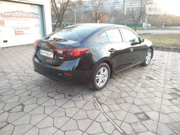 Mazda 3 2015 року