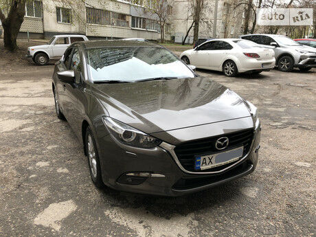 Мазда 3 2017 года Mazda 3 2017 года