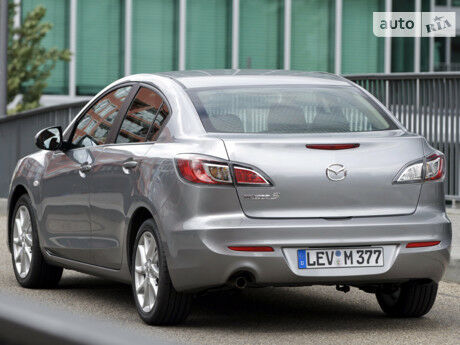 Мазда 3 2010 года Mazda 3 2010 года