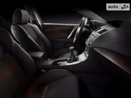 Мазда 3 2011 года Mazda 3 2011 года