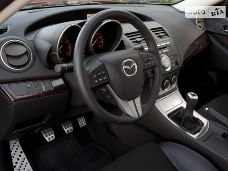 Мазда 3 2006 року Mazda 3 2006 року