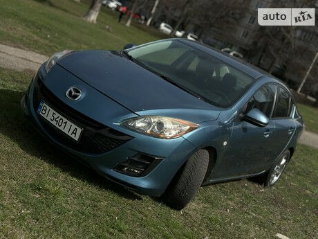Mazda 3 2011 года