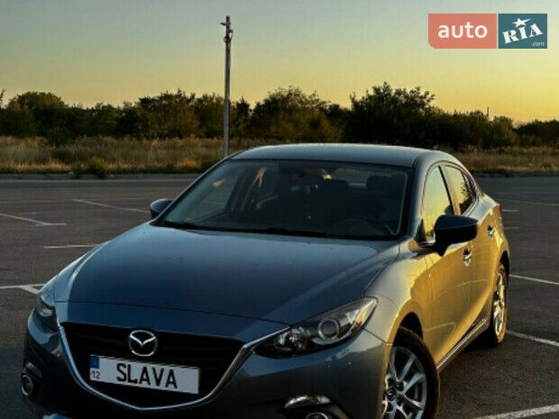 Mazda 3 2013 року