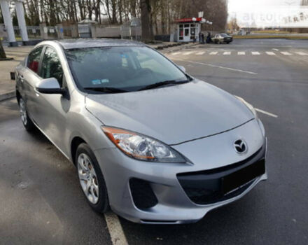 Mazda 3 2012 року