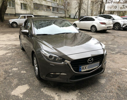 Mazda 3 2017 року