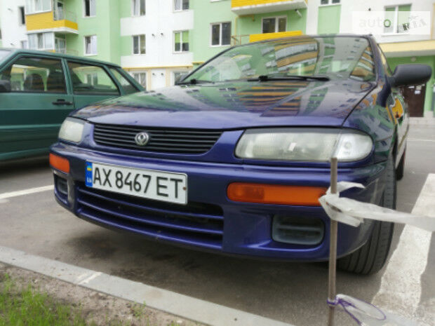 Mazda 323 1995 года